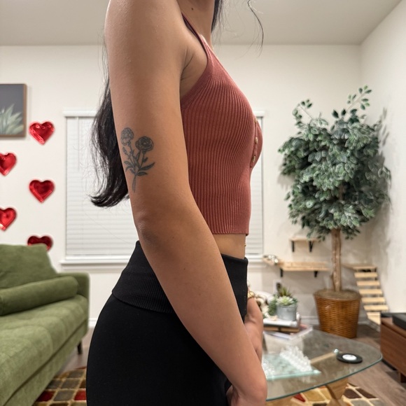 Brick Ribbed Halter - Picture 2 of 6